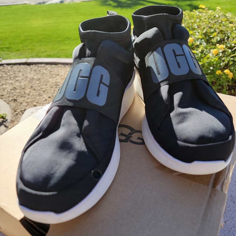 UGG Neutra Sneaker Womens Size 8.5